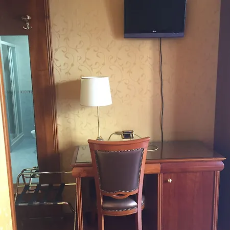 Hotel Divine