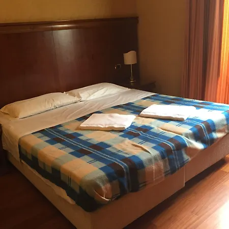 Divine Hotel