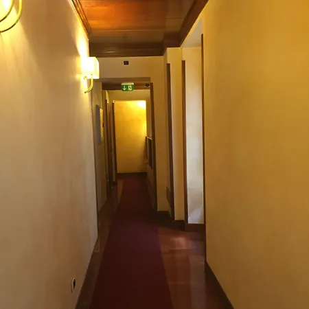 Divine Hotel