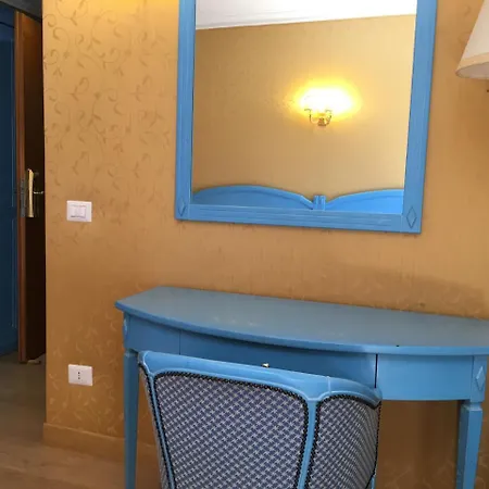 Szálloda Divine 2*